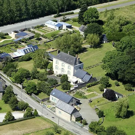 Le Vieux Presbytere Saint-Georges-sur-Erve