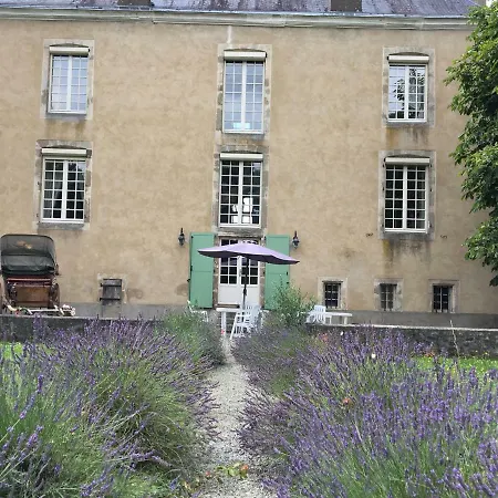 Le Vieux Presbytere بيت للعطل *