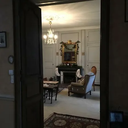 بيت للعطل Le Vieux Presbytere Saint-Georges-sur-Erve